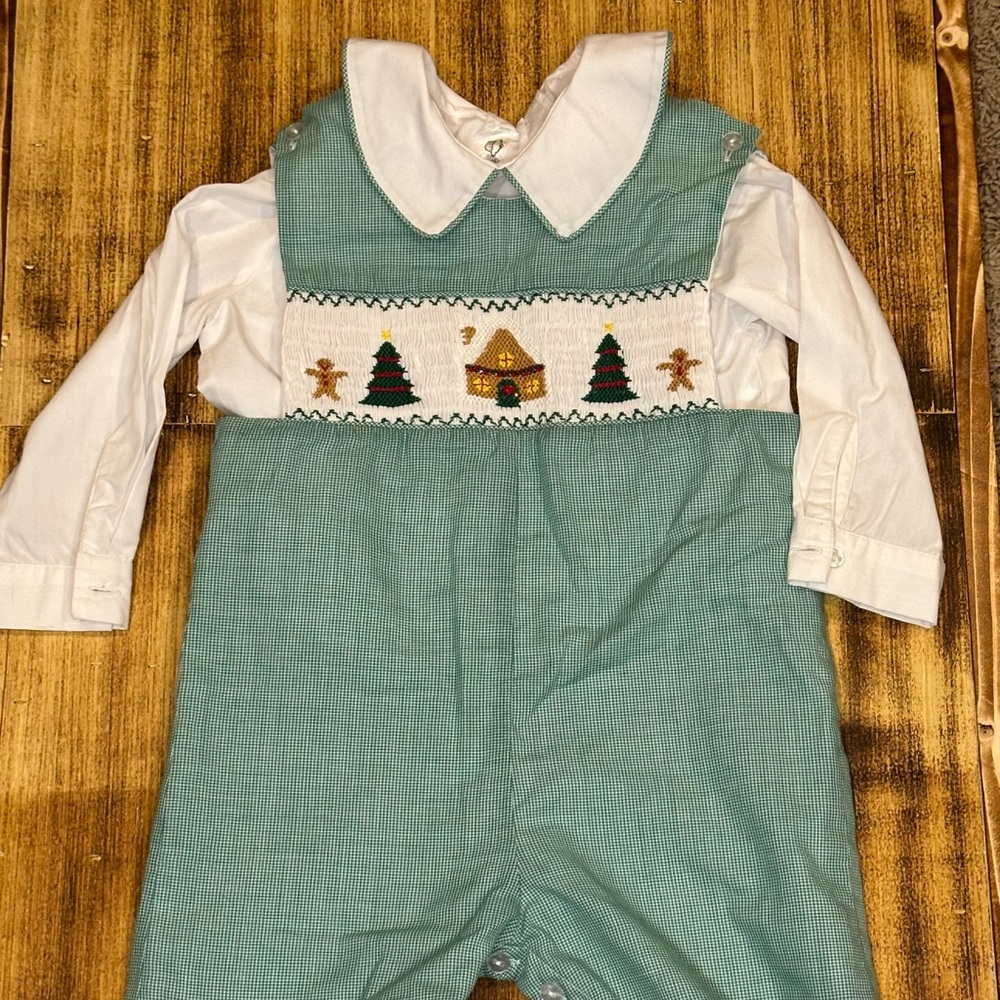 Original cupcake smoked two piece set (Christmas theme) size 3 euc